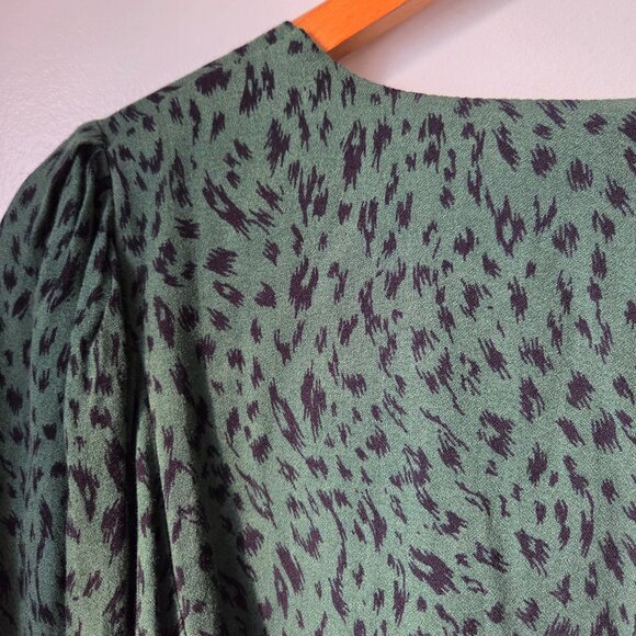 EUC AFRM SWEETHEART NECKLINE PEPLUM ANIMAL PRINT TOP SIZE M - Picture 6 of 16